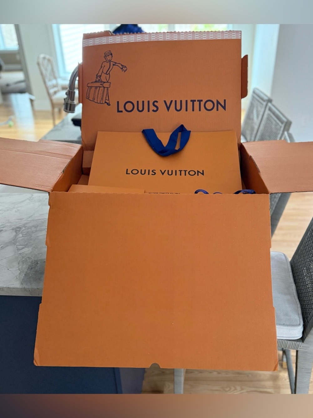 Louis Vuitton Packaging: Shopping Bag, Envelope, Ribbon and XL Cardboard Box